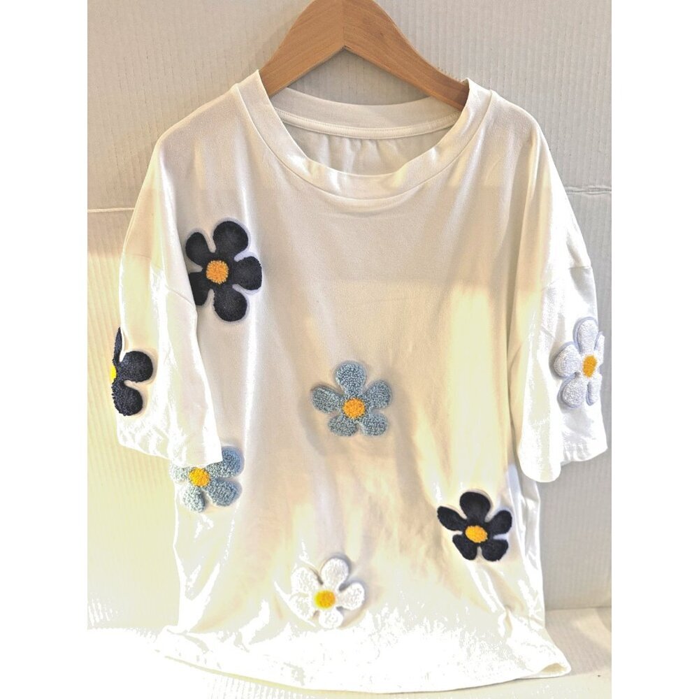 White Blue Stretch Soft Short Sleeve Tee with Blue YellowFloral Designs Appliqué